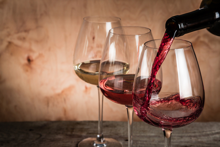Vino, torna a regolarizzarsi l’export dei vini italiani
