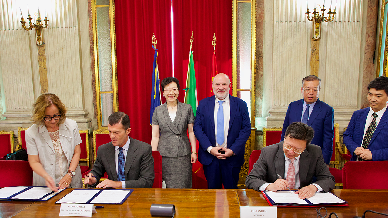 Italia-Cina: firmato protocollo esportazione pere